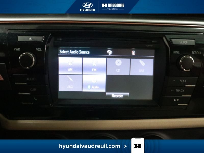 Toyota Corolla 2015 Beige Laval - photo #24