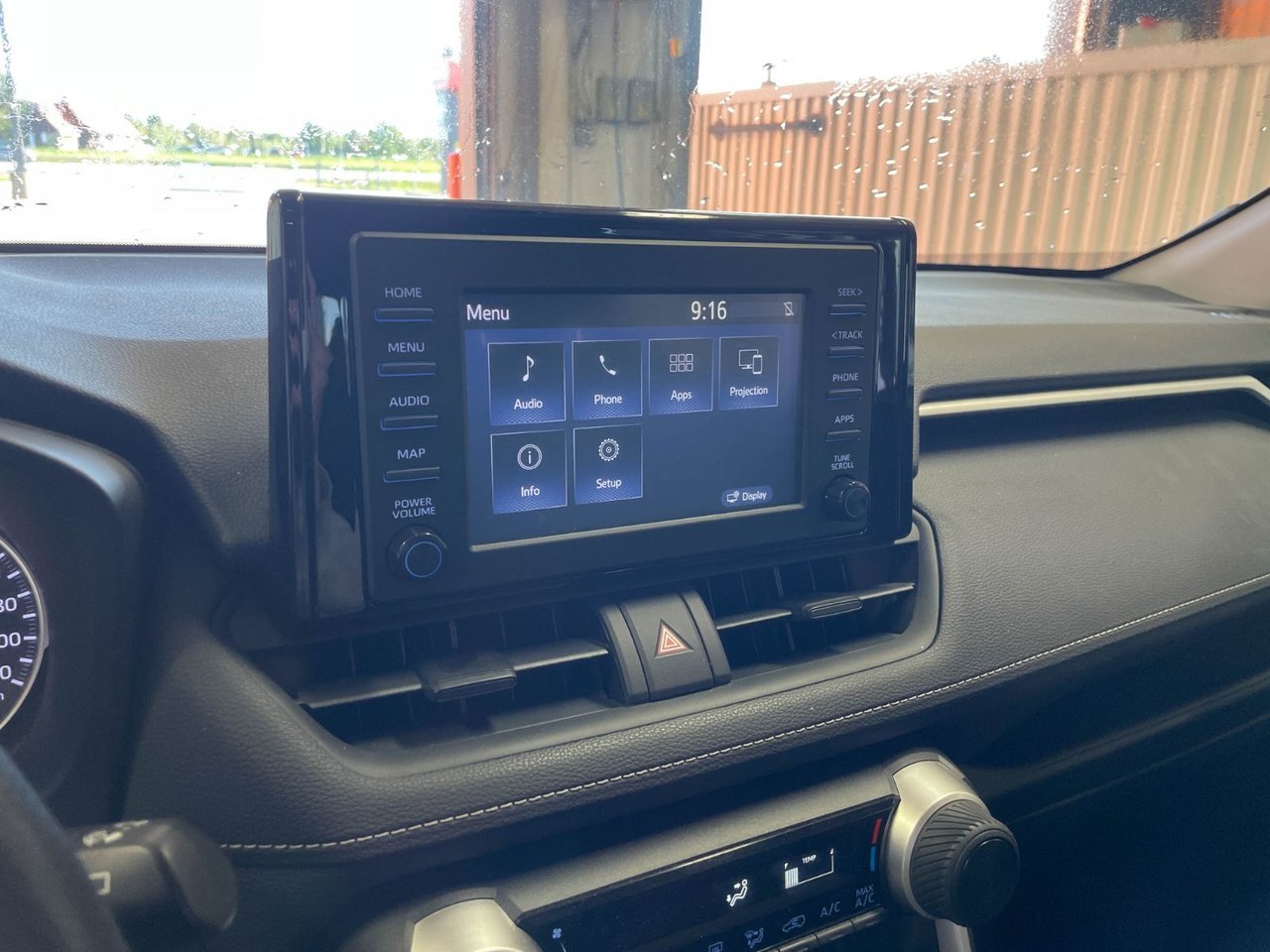 Toyota RAV4 LE AWD *CARPLAY* SIÈGES CHAUFF ALERTES RÉG ADAPT 2019 Argent Saint-Jérôme - photo #11