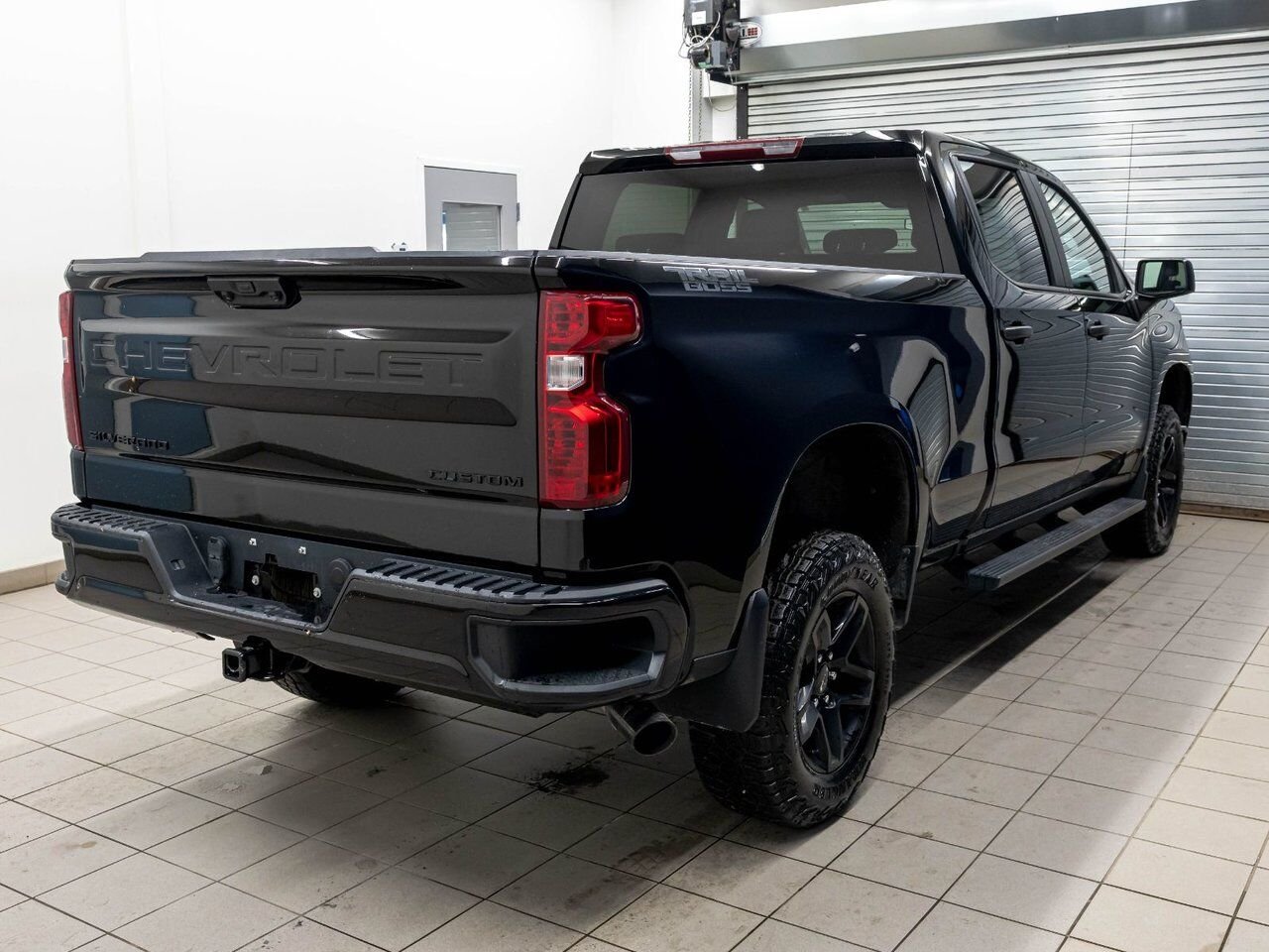 Chevrolet Silverado 1500 CUSTOM TRAIL BOSS CREW 4X4 *CARPLAY* BEDLINER WIFI 2024 Noir Saint-Jérôme - photo #7