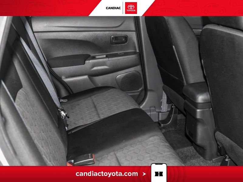 2022 Mitsubishi RVR White Saint-Eustache - photo #30