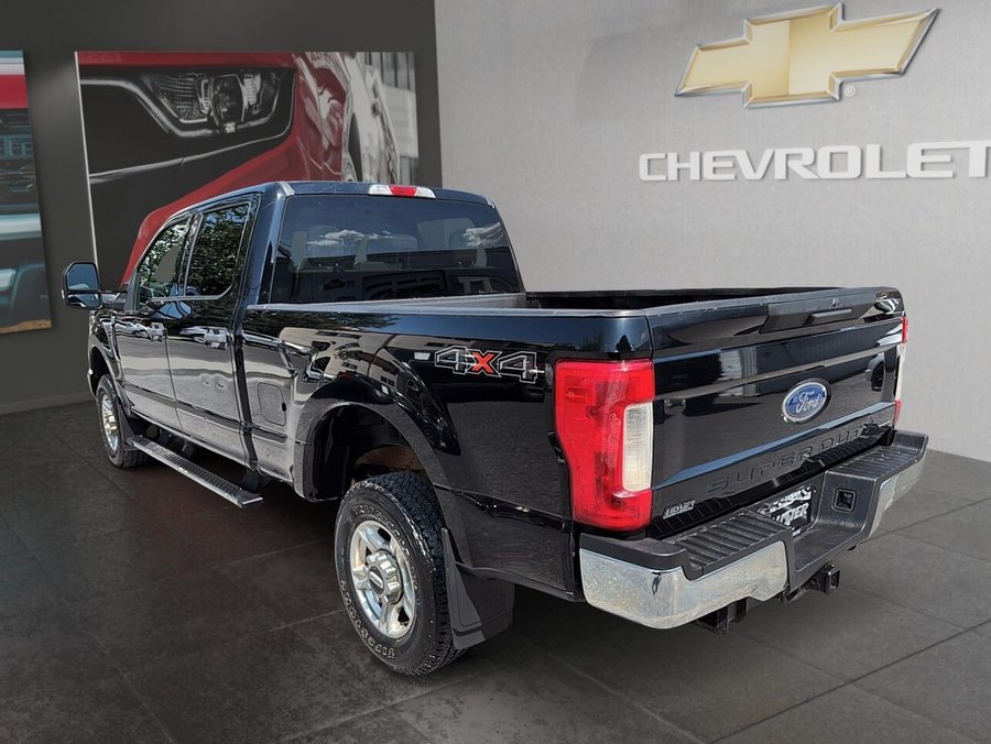 2017 Ford Super Duty F-250 SRW 2017 Black