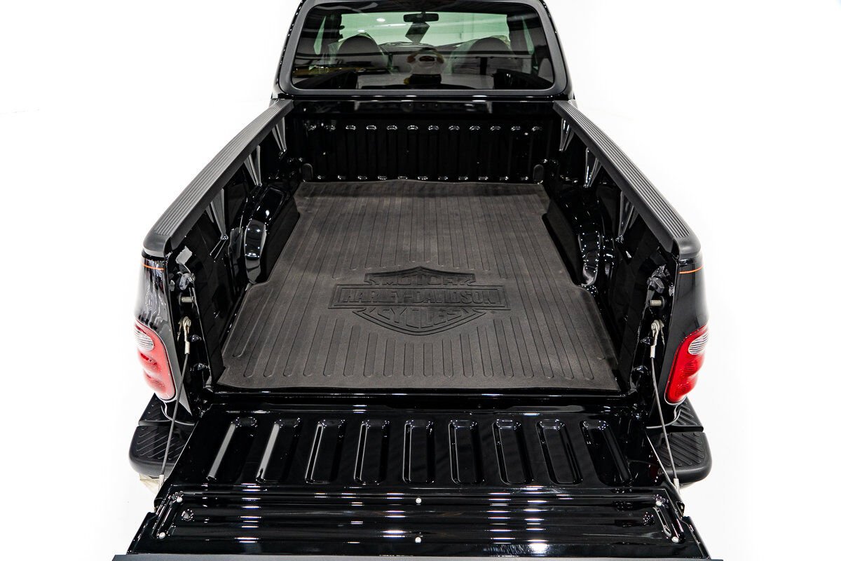 Ford F-150 Harley Davidson Edition In Delivery Packaging 2000 Noir Montréal - photo #26