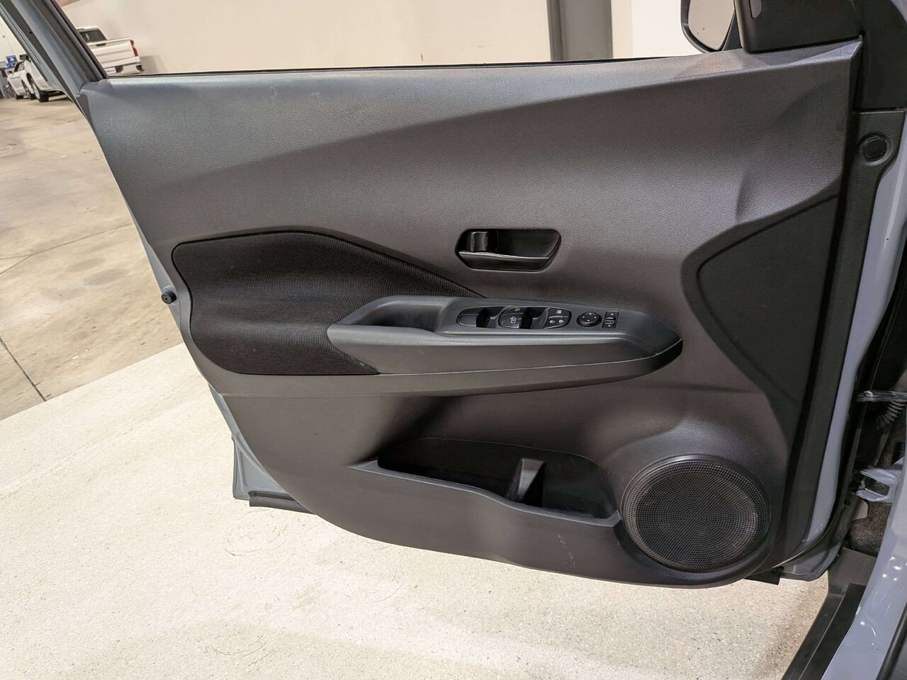2024 Nissan Kicks S FWD Grey Val-David - photo #30