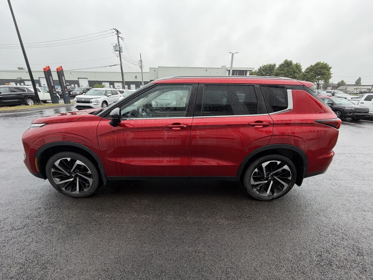 Mitsubishi Outlander 2022 Rouge Saint-Eustache - photo #1
