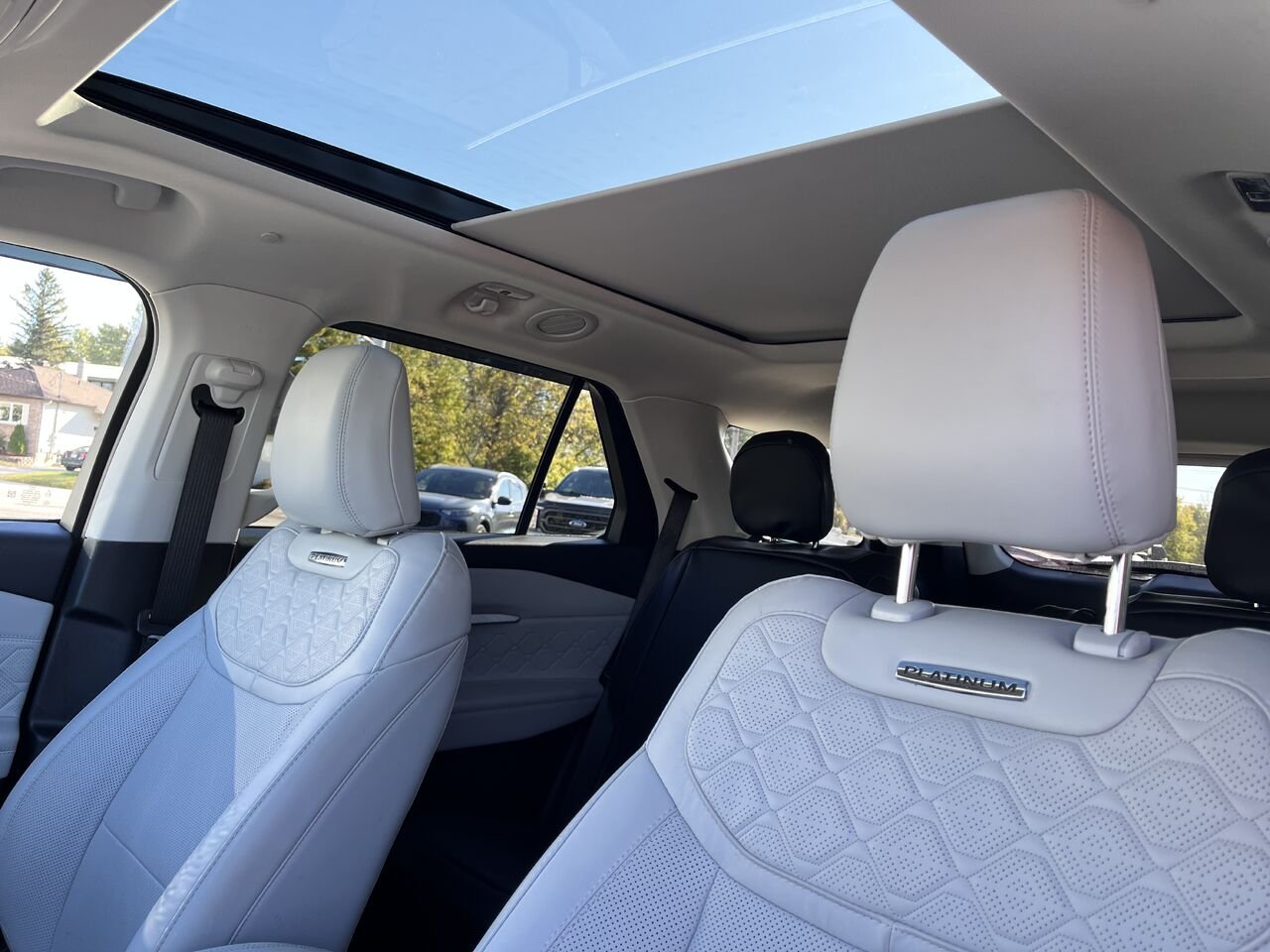 Ford Explorer 2026 Blanc Mont-Laurier - photo #10