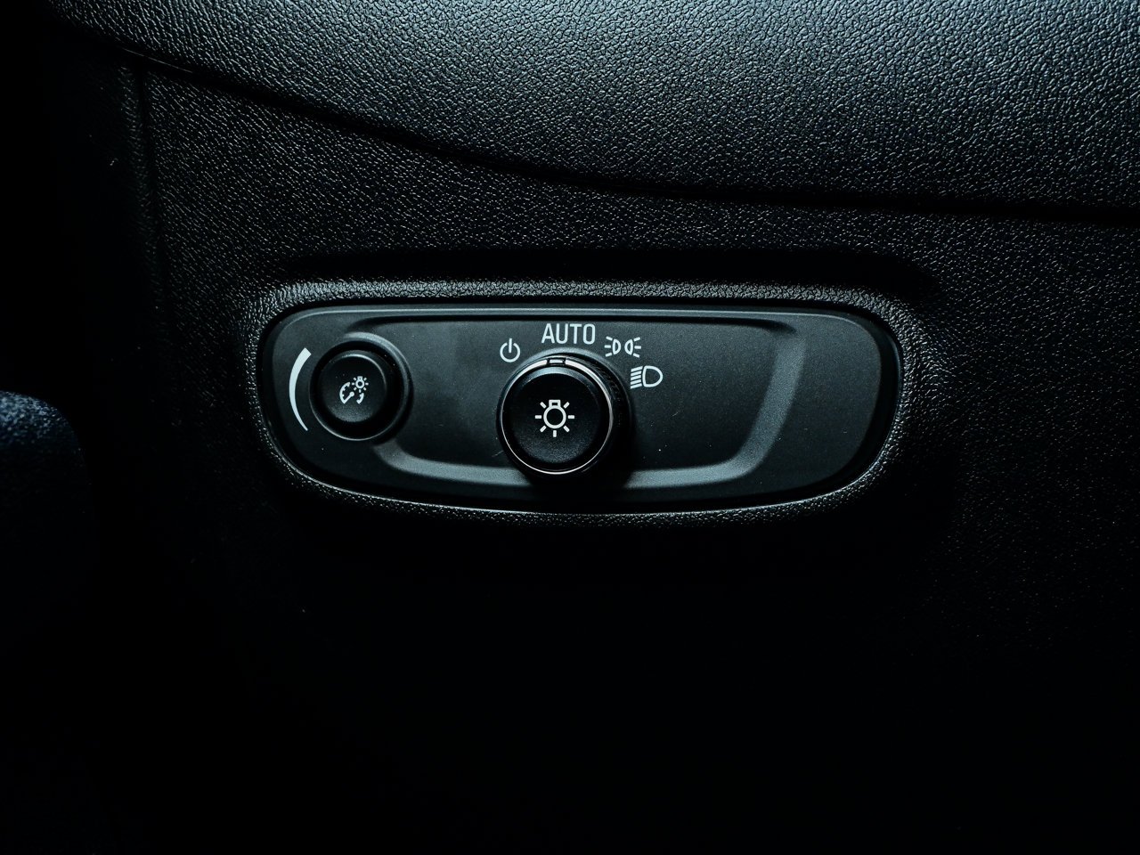 2024 Chevrolet Equinox AWD 4dr LT White Sherwood Park - photo #19