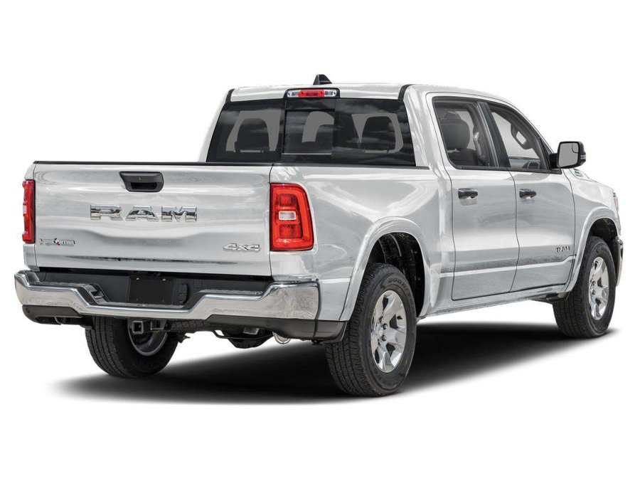 2026 RAM 1500 Big Horn cabine d'équipe 4x4 caisse de 5 pi 7 po White