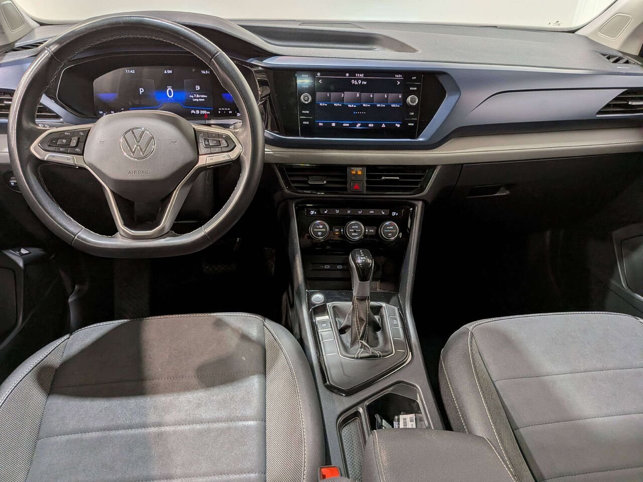 Volkswagen Taos Comfortline FWD 2024 Blanc Val-David - photo #26