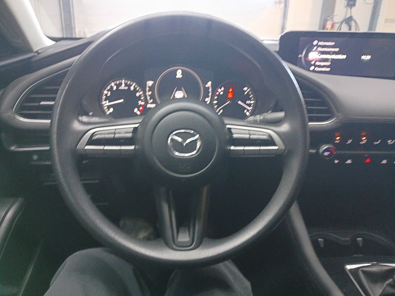 2019 Mazda Mazda3 White Blainville - photo #22