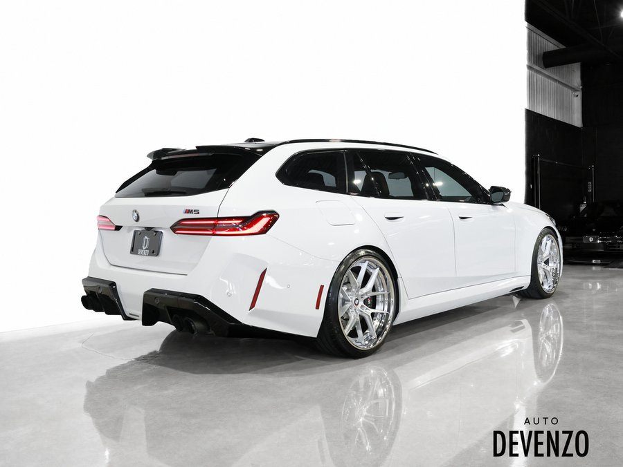 BMW M5 Touring 2026 Blanc
