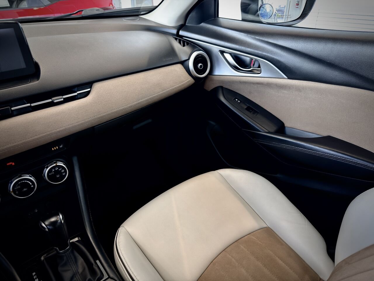 2021 Mazda CX-3 Grey Notre-Dame-des-Prairies - photo #17