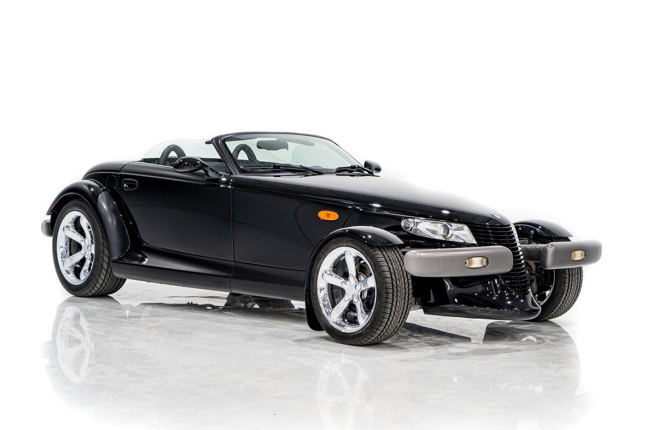 Plymouth Prowler Desirable Black Colour with only 7,611KM (4756mi) from new **PRICE IN USD** 1999 Noir Montréal - photo #31