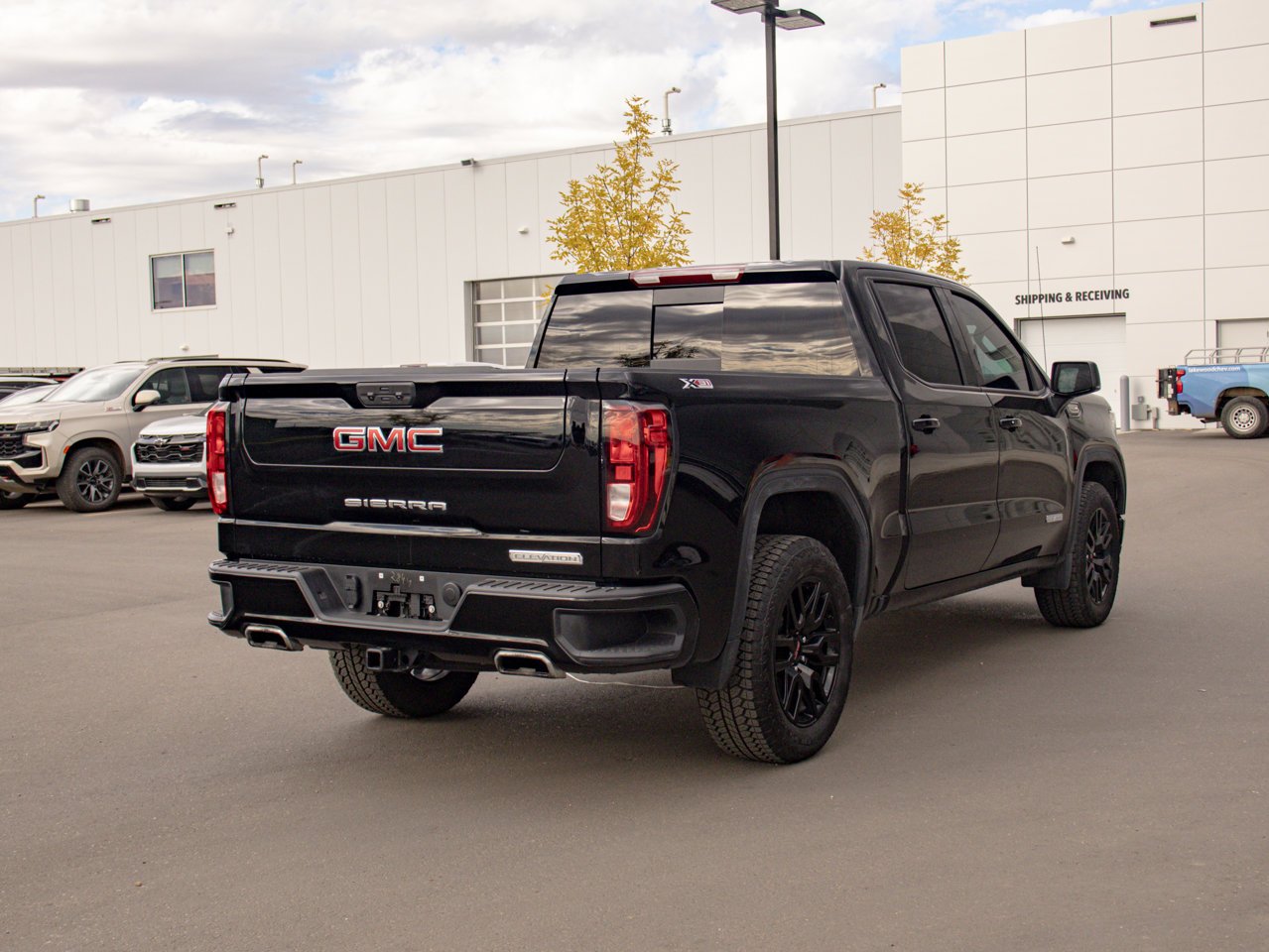 2025 GMC Sierra 1500 4WD Crew Cab 147 Elevation Black Sherwood Park - photo #9