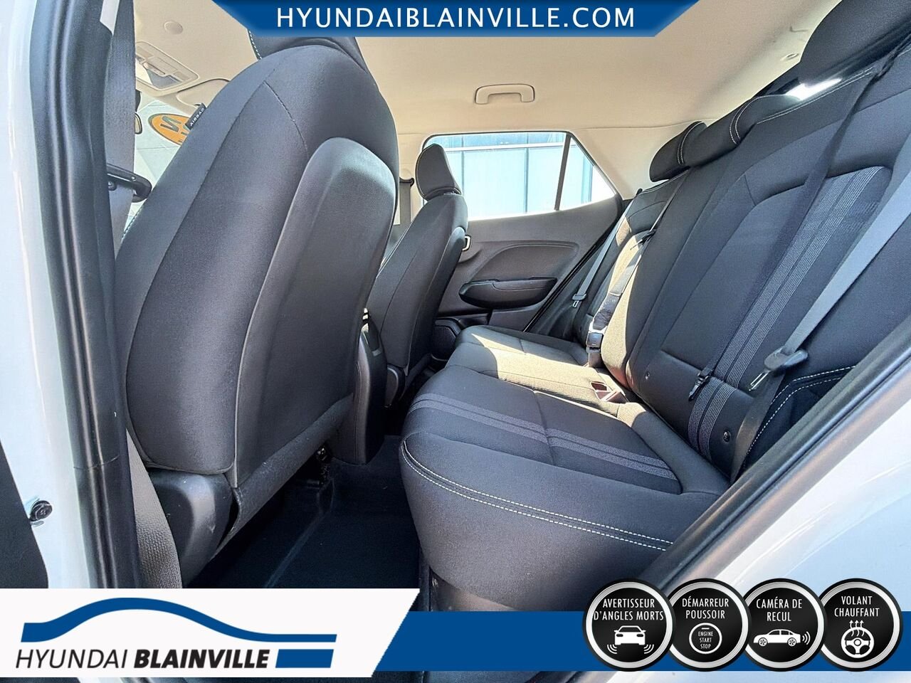 2022 Hyundai Venue White Blainville - photo #19