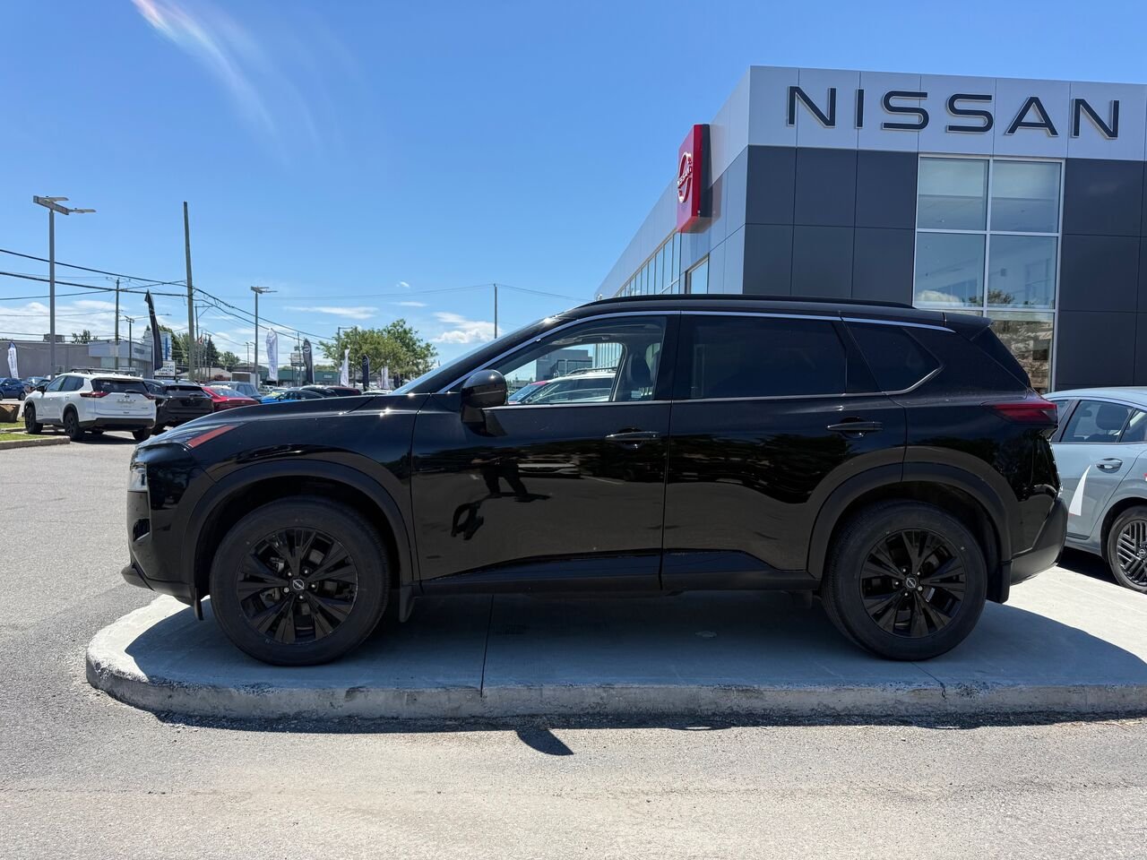 2023 Nissan Rogue Black Châteauguay - photo #1