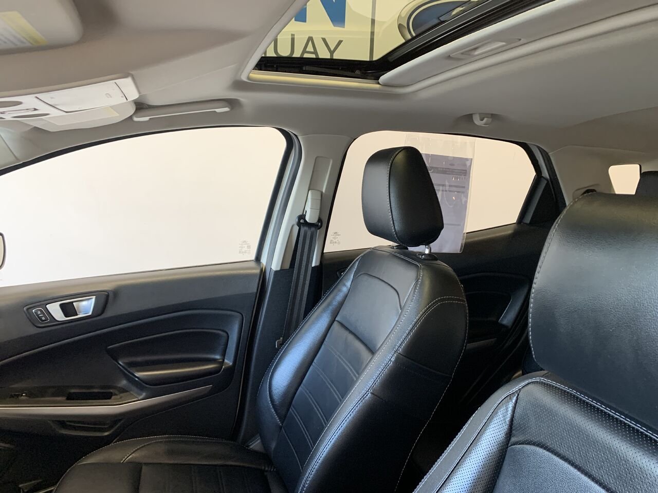 2018 Ford EcoSport TITANIUM White Châteauguay - photo #22
