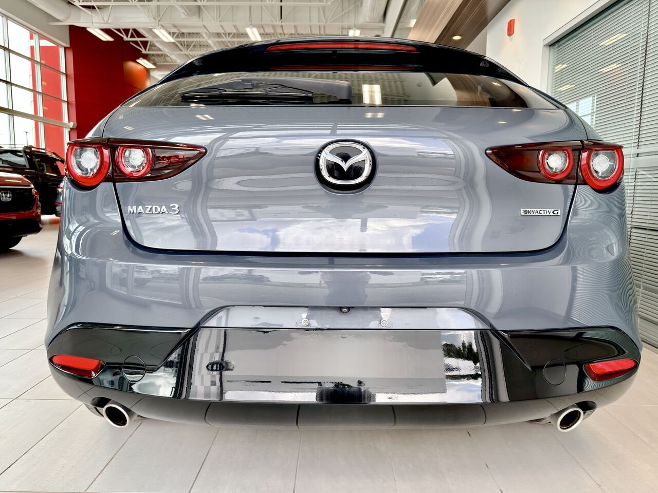 2022 Mazda Mazda3 Sport Grey Notre-Dame-des-Prairies - photo #7