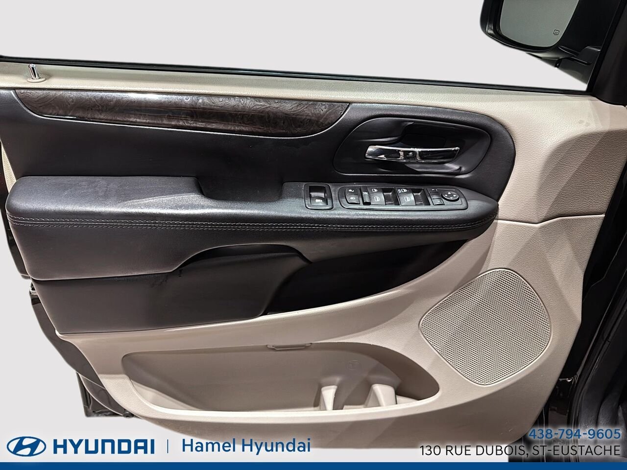 2016 Dodge Grand Caravan Black Saint-Eustache - photo #9