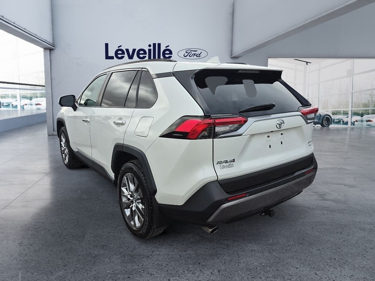 2019 Toyota RAV4 White Saint-Jérôme - photo #3