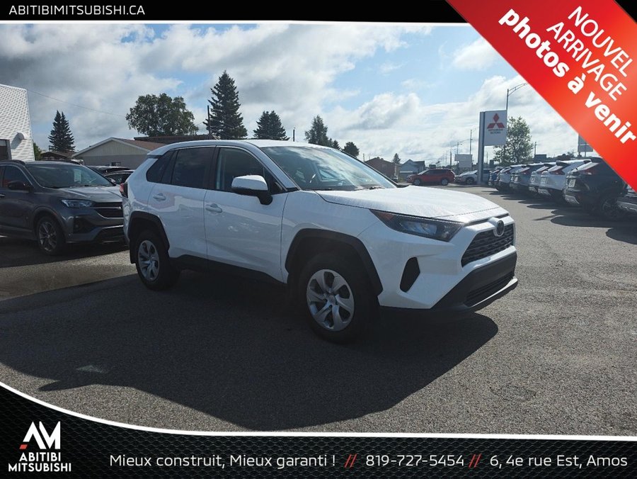 2022 Toyota RAV4 AWD LE White