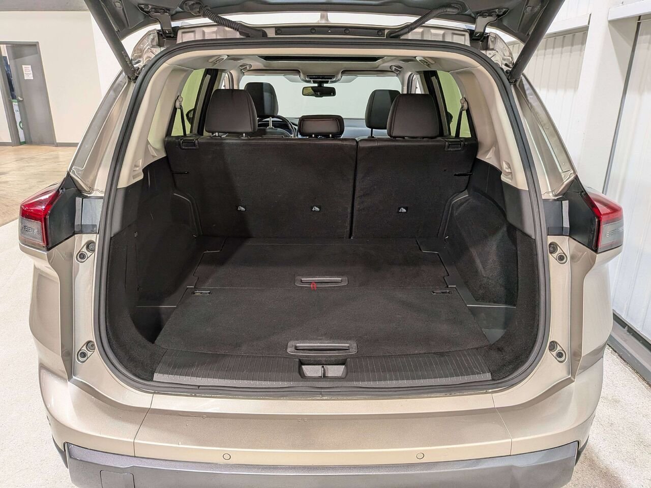 2024 Nissan Rogue AWD SL Silver Val-David - photo #8