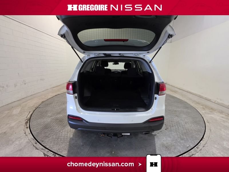 2016 Kia Sorento White Laval - photo #27