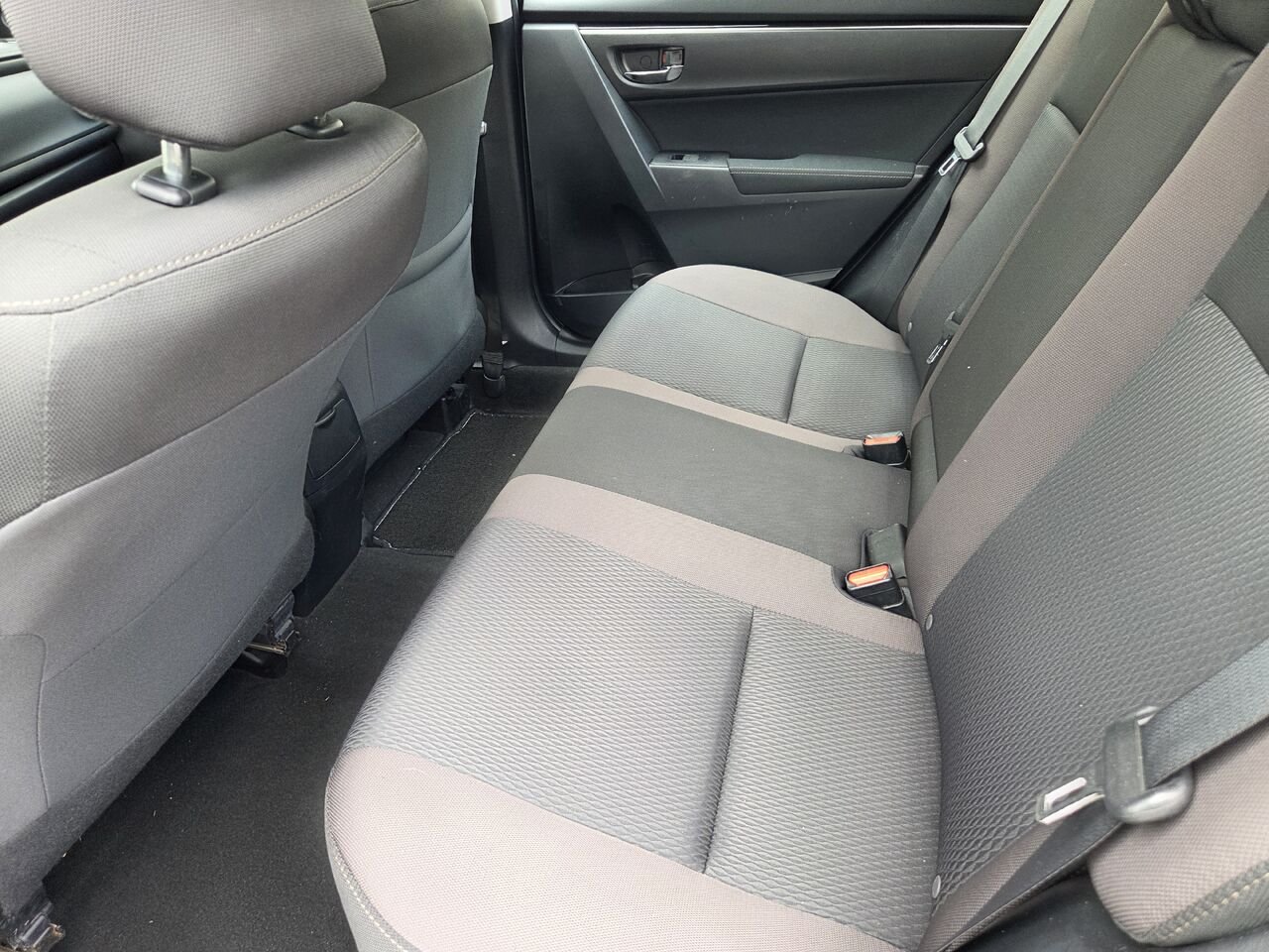 2017 Toyota COROLLA Grey Mont-Laurier - photo #15