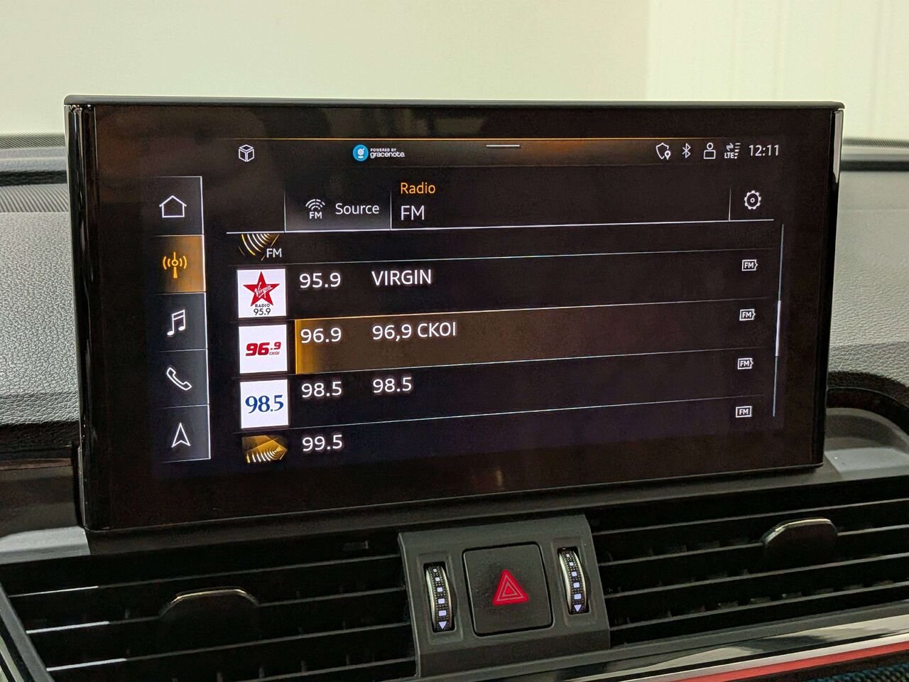 2022 Audi SQ5 Progressiv 3.0 TFSI quattro Black Val-David - photo #21