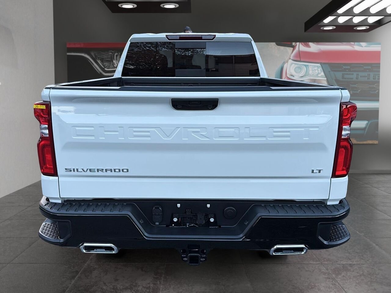 CHEVROLET Silverado 1500 LT TRAIL BOSS 2026 BLANC SOMMET Saint-Hyacinthe - photo #2