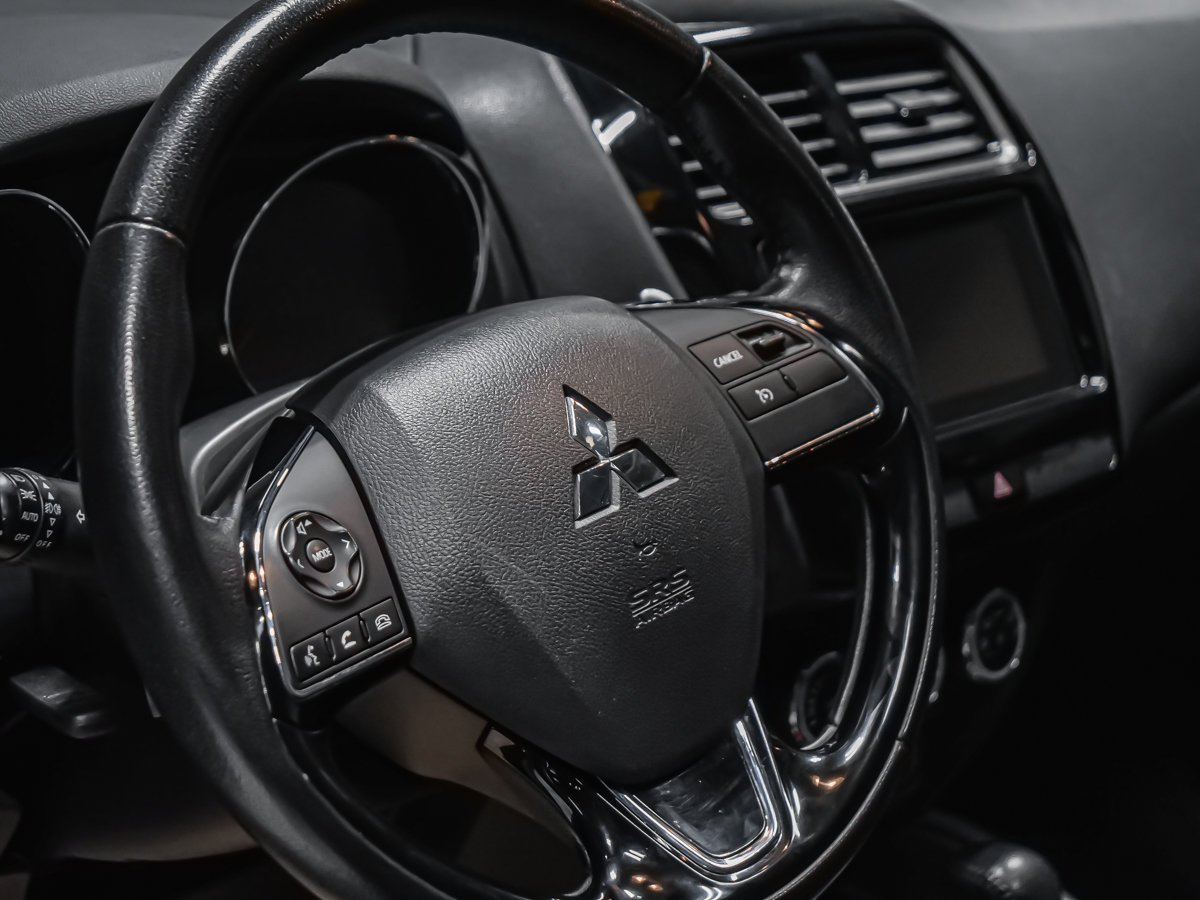 Mitsubishi RVR SEL TOIT PANORAMIQUE 2019 Noir Montréal - photo #6