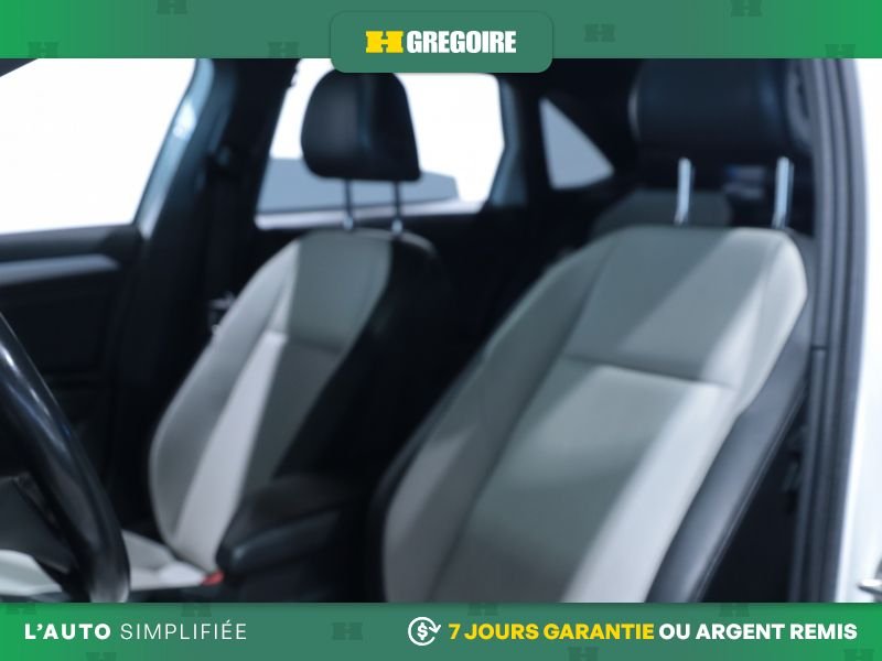 Volkswagen Jetta 821548 | Highline AUTO AC CUIR TOIT MAGS CAM RECULE BLUETOO 2019 Blanc Laval - photo #15
