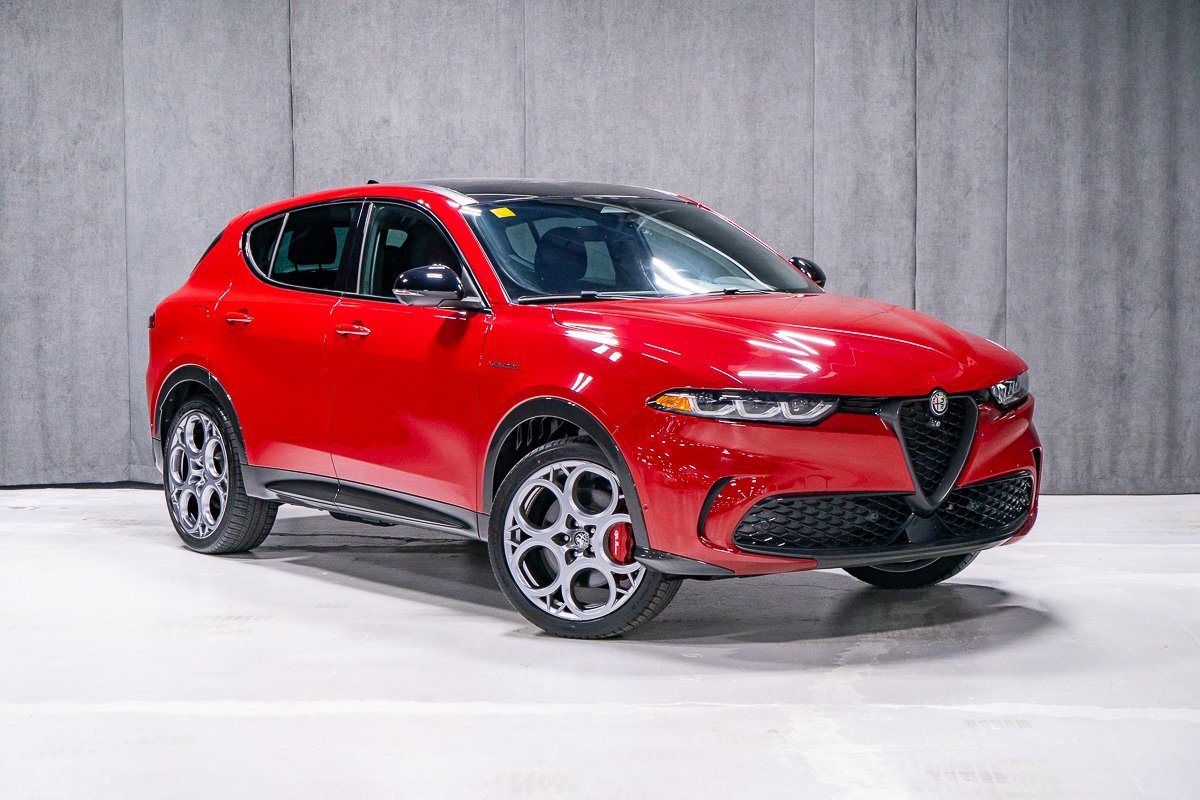 2024 Alfa Romeo Tonale VELOCE PHEV TOIT OUVRANT ACTIVE ASSIST Red Montreal - photo #1