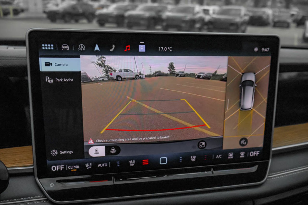 2026 Volkswagen Tiguan Highline Turbo R-Line 4MOTION Grey Sherwood Park - photo #26