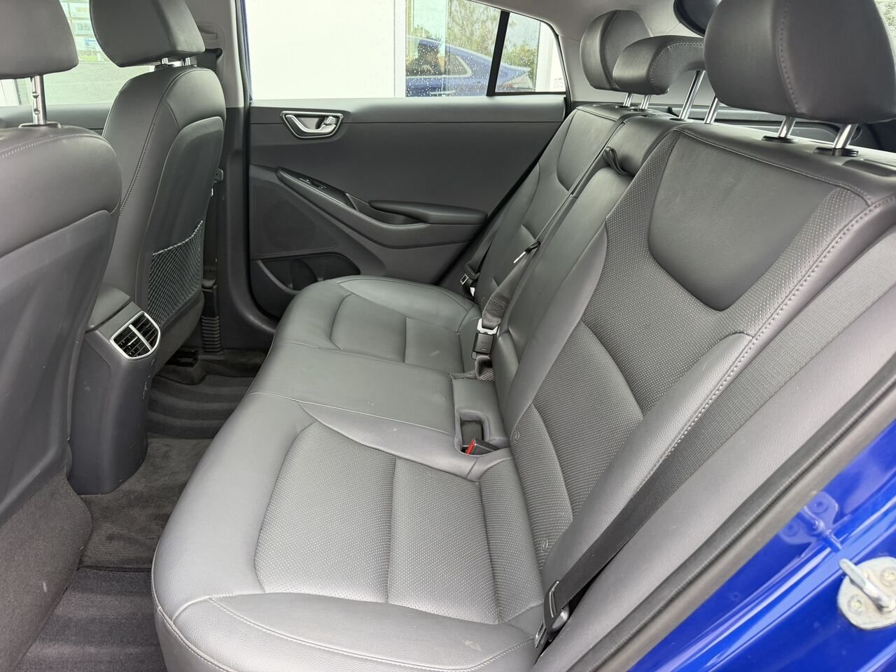 2021 Hyundai Ioniq Electric Ultimate Blue Laval - photo #17