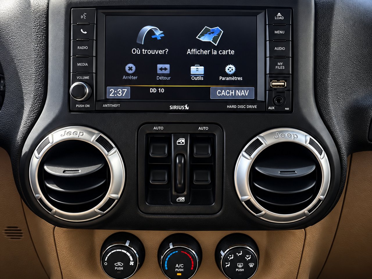 Jeep Wrangler Unlimited Sahara 2015 Gris Granby - photo #17
