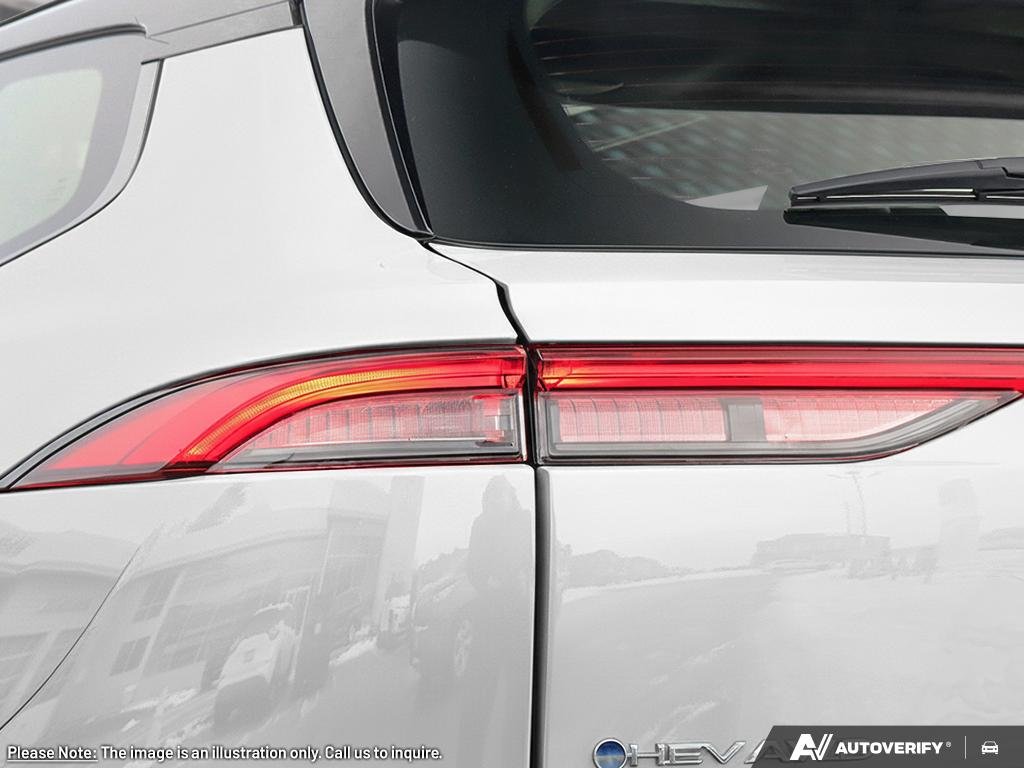 2026 Toyota Crown Signia 2602400 | Limited Oxygen White w/Black Roof Edmonton - photo #8