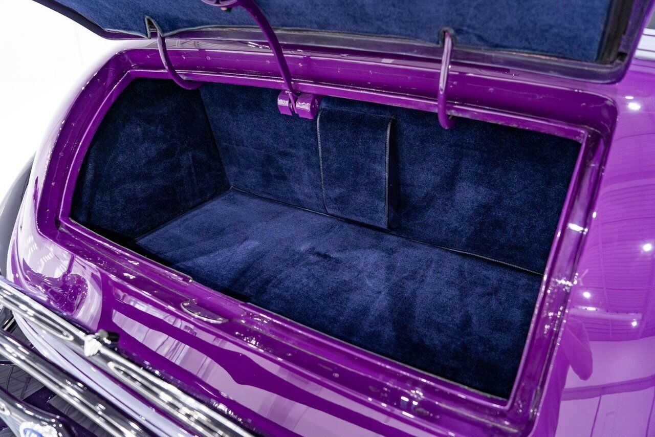 Lincoln KB Victoria Coupe One Of 18 Built, And The Only Known Surviving **PRICE IN USD** 1933 mauve Montréal - photo #76
