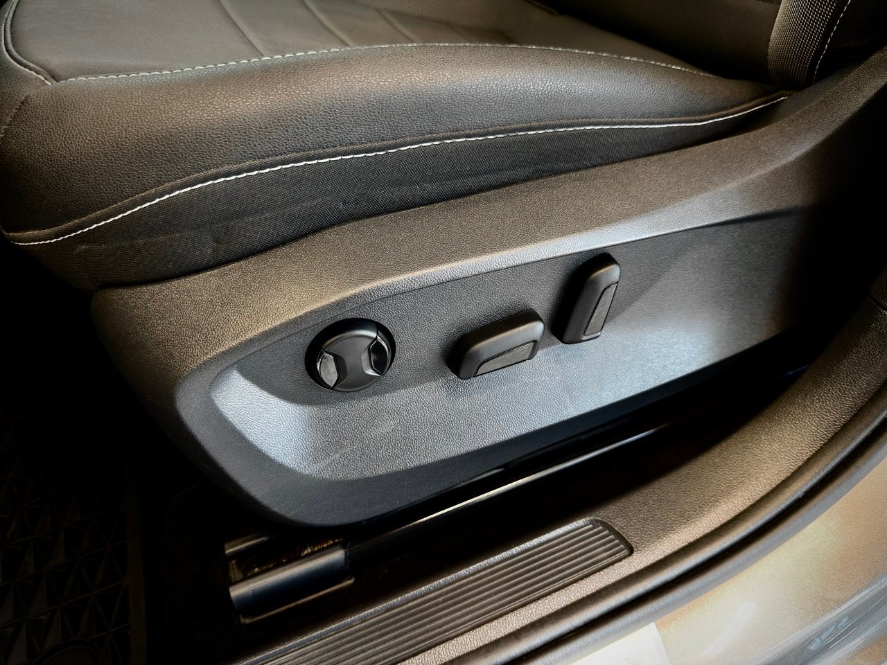 2023 Volkswagen Taos Blue Notre-Dame-des-Prairies - photo #32
