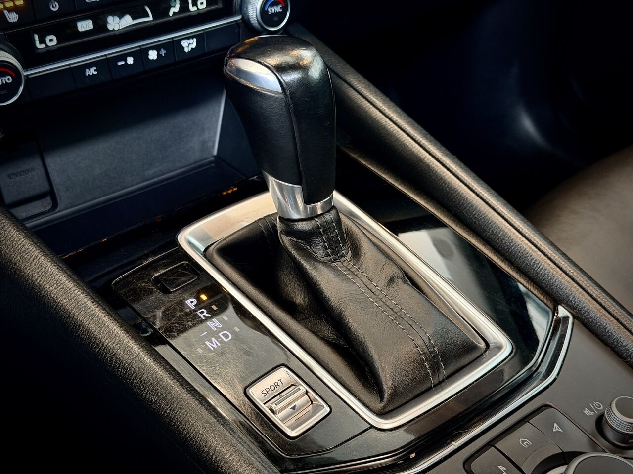 2022 Mazda CX-5 Grey Notre-Dame-des-Prairies - photo #33
