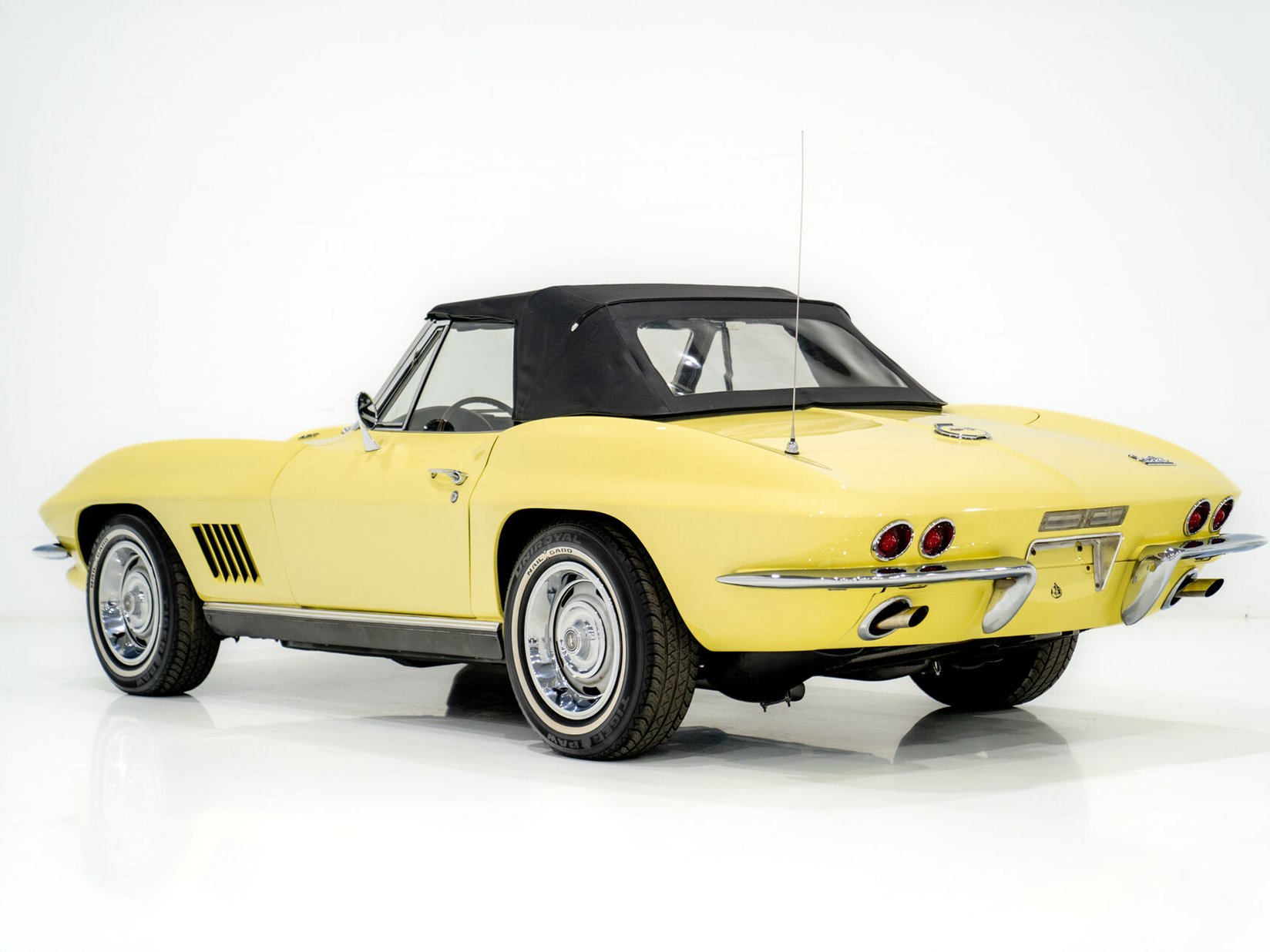 Chevrolet Corvette 1967 Jaune Montréal - photo #30