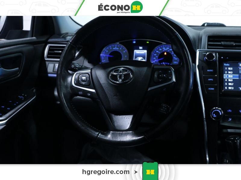 2016 Toyota Camry Blue Blainville - photo #14