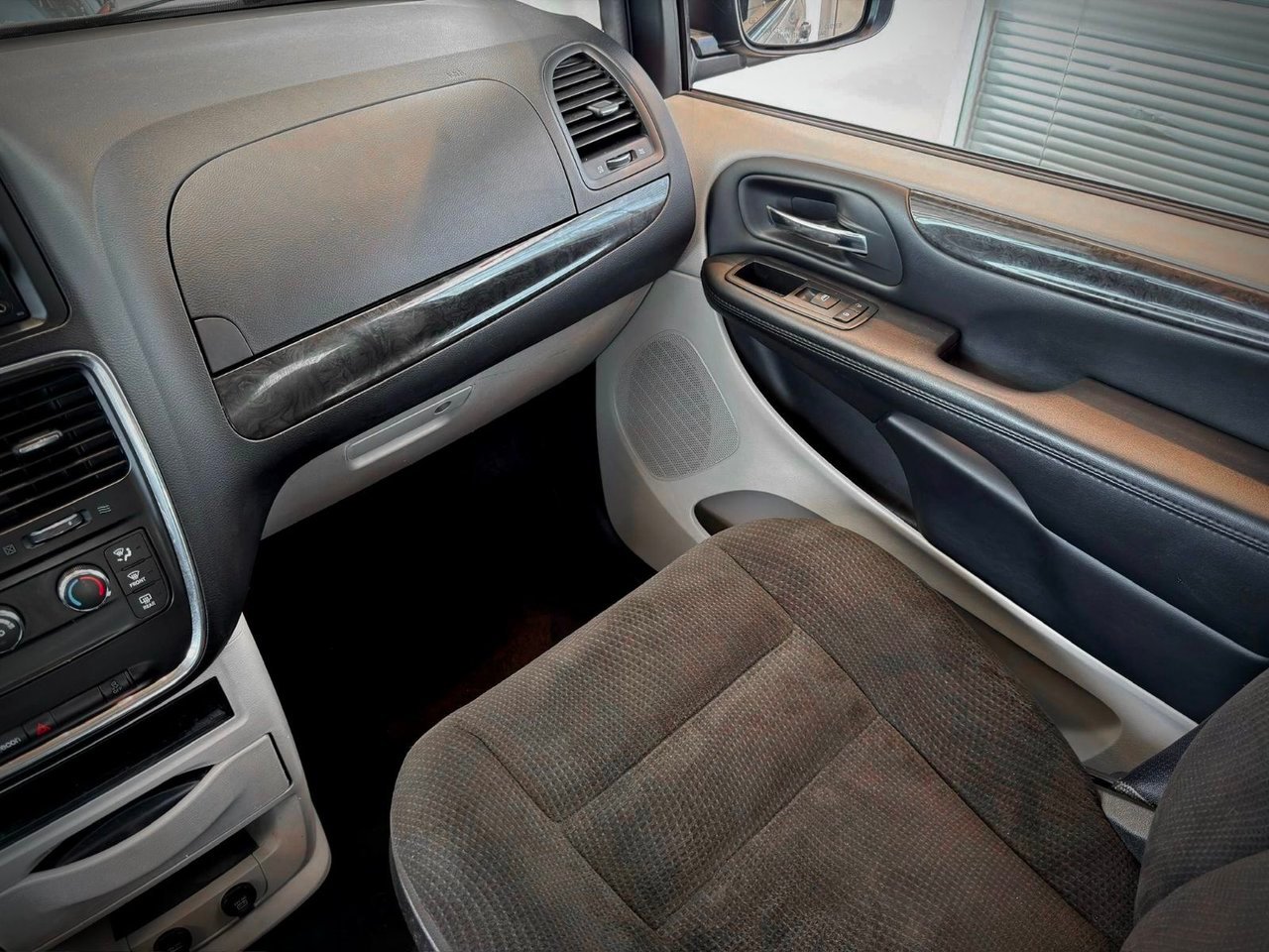 2019 Dodge Grand Caravan Notre-Dame-des-Prairies - photo #11