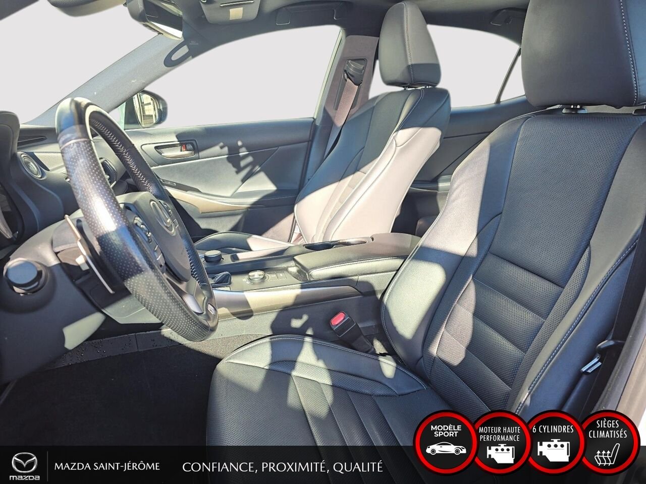 Lexus IS 300 F SPORT | 1 PROPRIÉTAIRE | AWD | V6 | TOIT OUVRANT | CUIR 2019 Gris Saint-Jérôme - photo #16