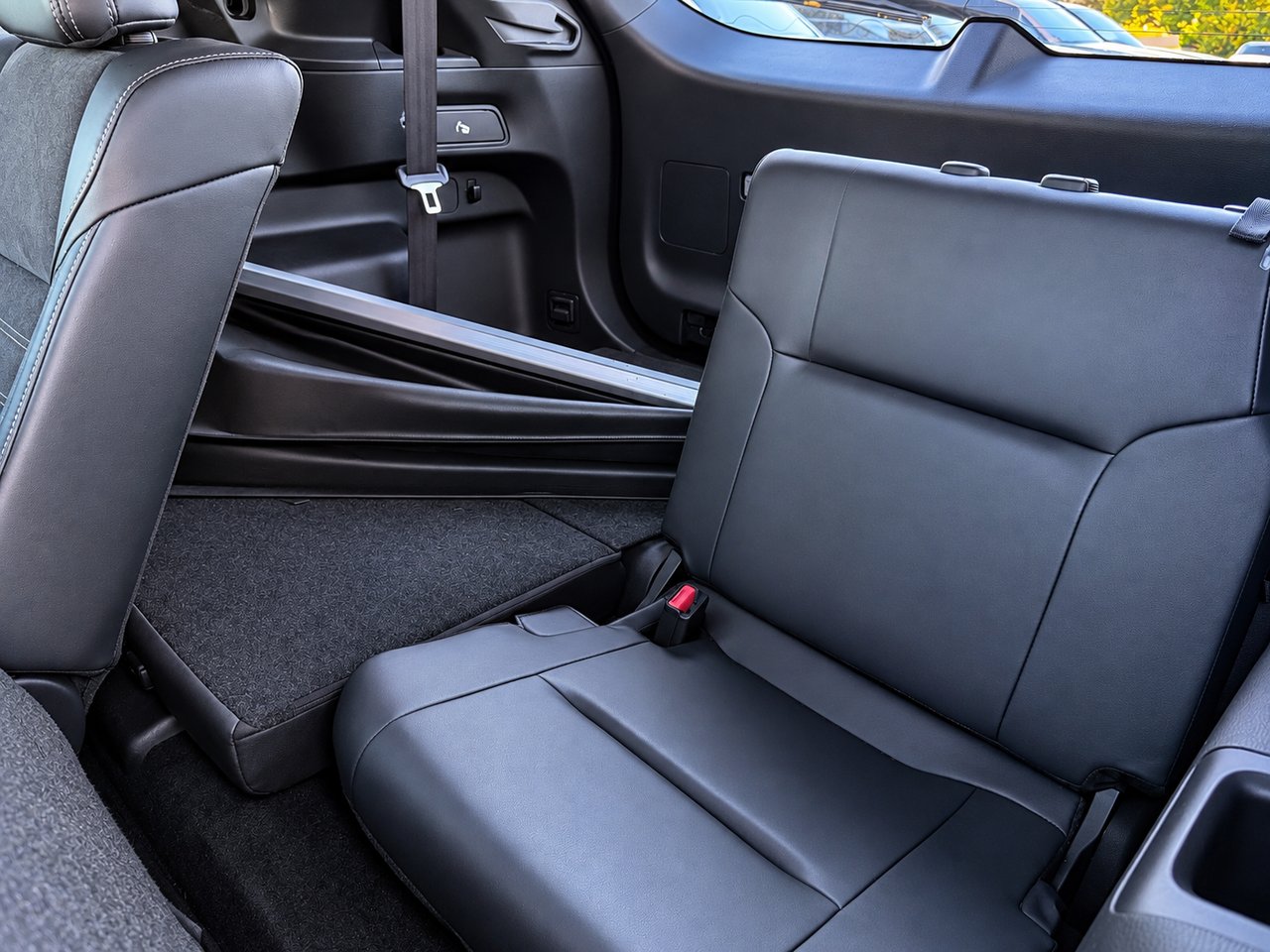 2023 Mitsubishi Outlander SE S-AWC Red Châteauguay - photo #9