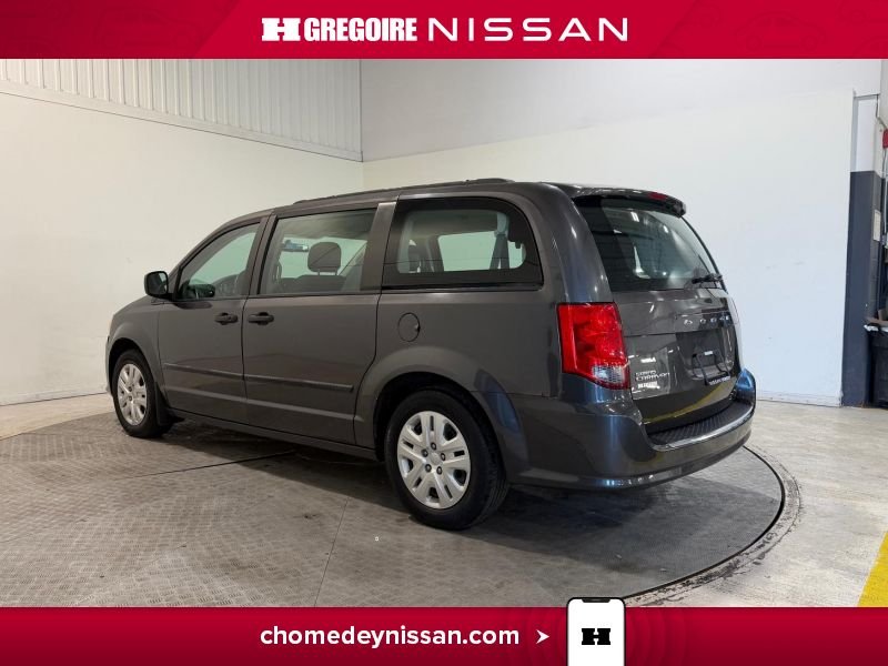 2017 Dodge GR Caravan Grey Laval - photo #5