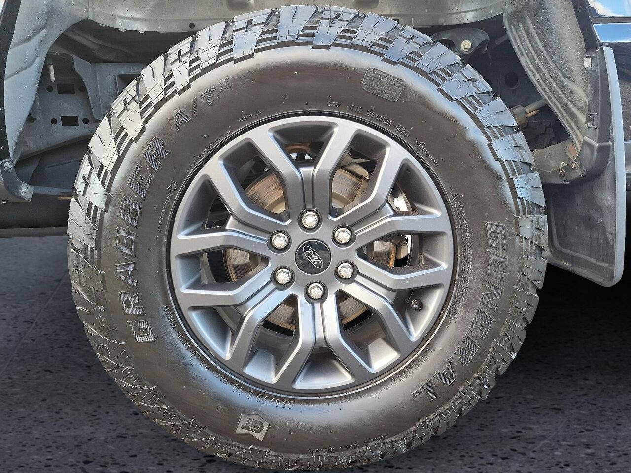 2025 Ford F-150 Black Saint-Jérôme - photo #6