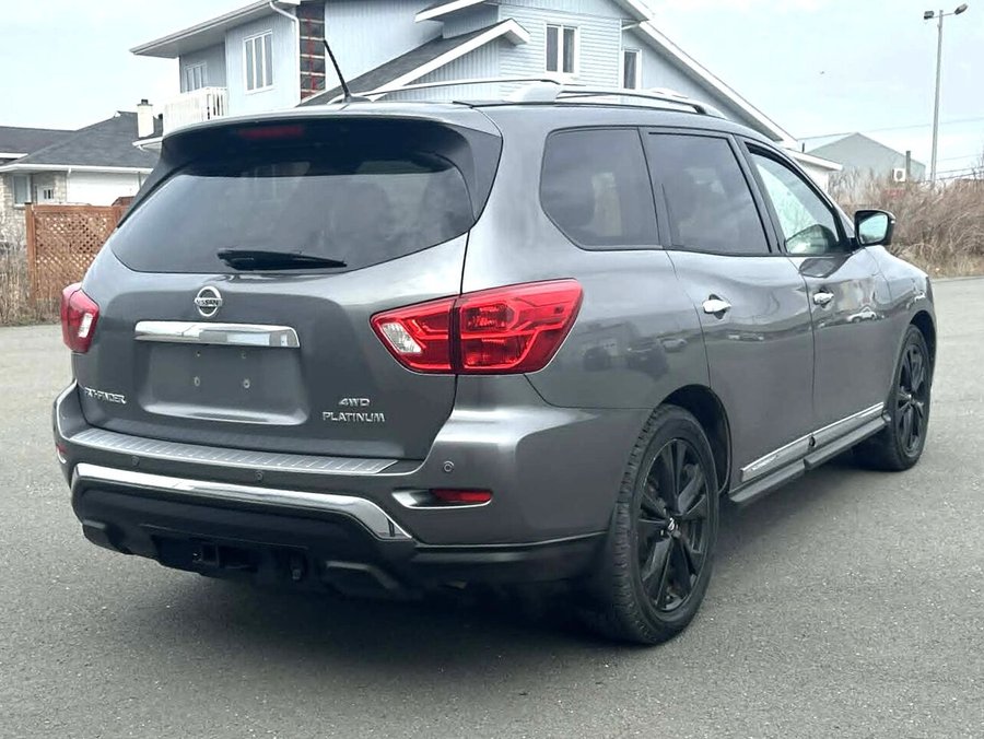 2018 Nissan Pathfinder 2018 Grey