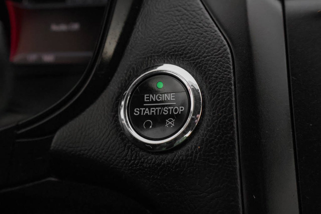 2018 Ford Fusion SE FWD Blue Sherwood Park - photo #22
