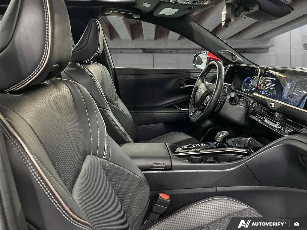 2025 Toyota Crown 2602417A | Platinum Red Edmonton - photo #21