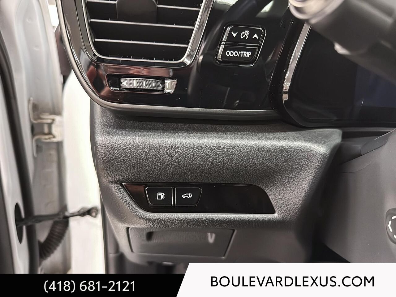 Lexus NX 19447A 2022 Blanc Québec - photo #12